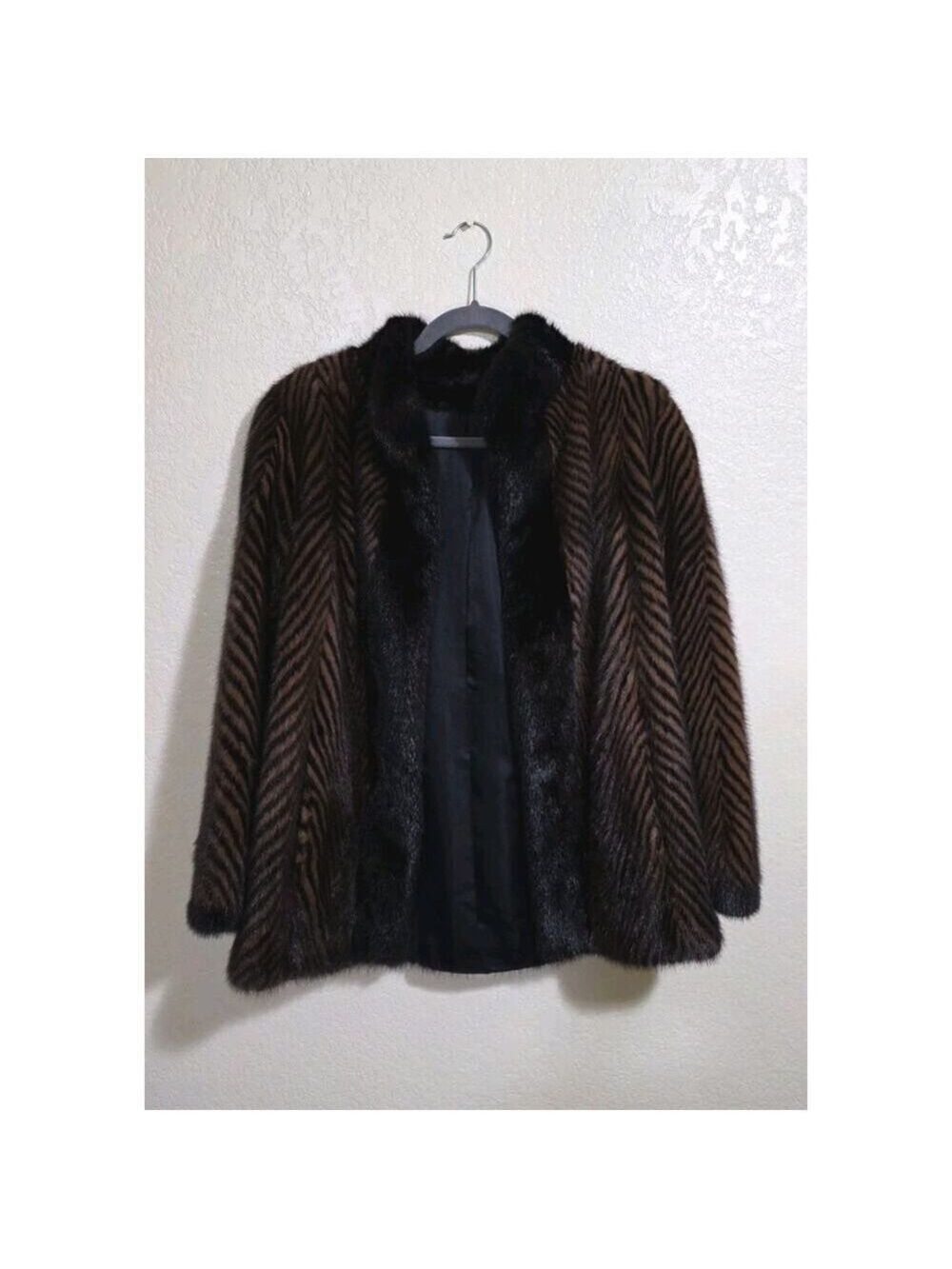DaVinci Authentic Vintage Mink Coat with Chevron Pattern - Very Soft Fur